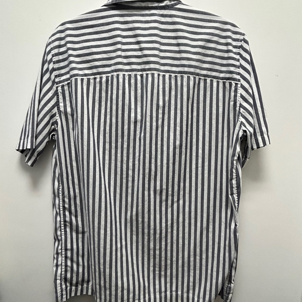 GAP Vacay Shirt Men M Grey